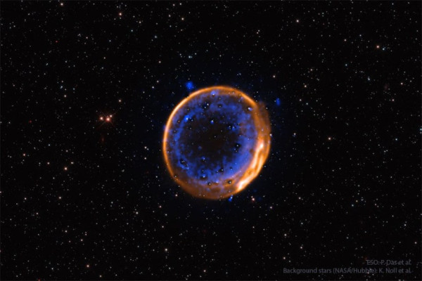 A Double Detonation Supernova /ESO, P. Das et al.; Background stars (NASA/Hubble): K. Noll et al. 이중 폭발 초신성