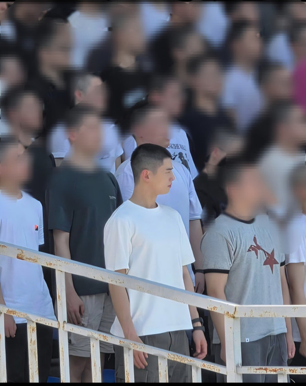 1753702344199.jpg 오늘 입대한 차은우 사진