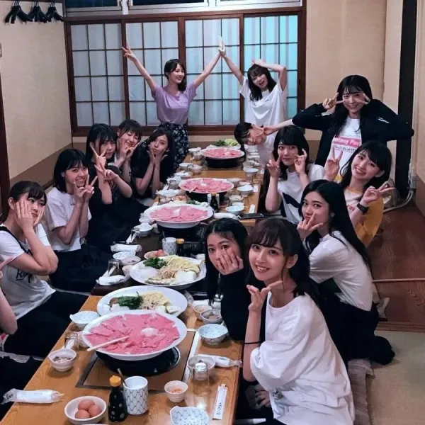 c0994e285ce74fa11258c4b89b489327.webp 회식 참석한다 vs 안 한다